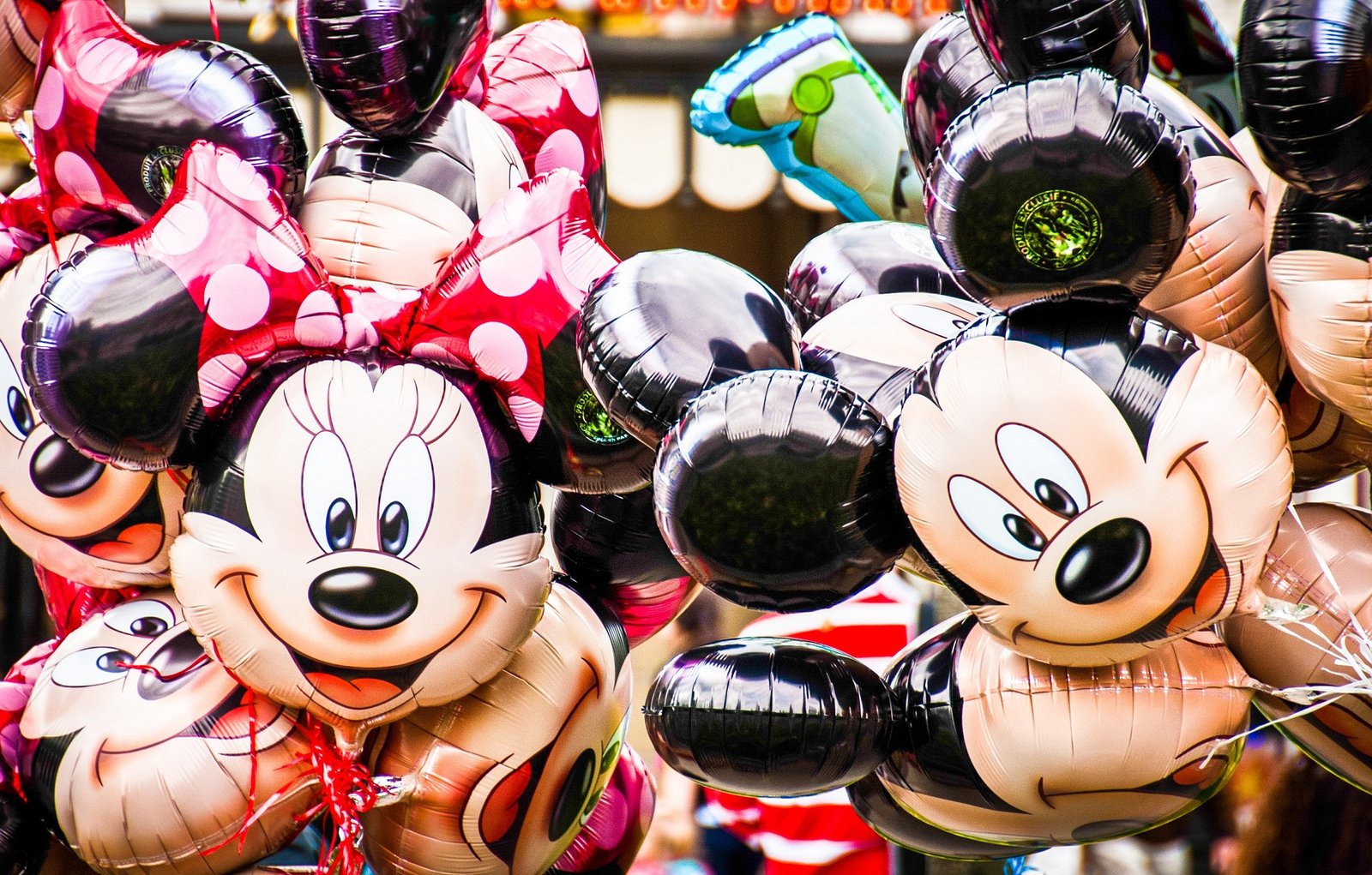 Découverte de Disneyland Paris : Activités, Boutiques, Restaurants, Hôtels et Tarifs